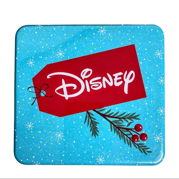 NIB Disney Mickey Mouse Bifold Wallet & Keychain Gift Set - Picture 9 of 10